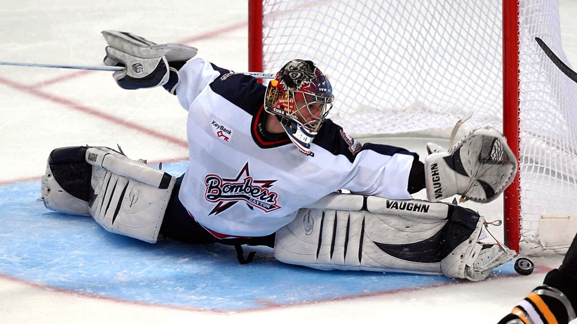 开云体育登陆入口-季后赛高潮不断，逆转、绝杀、精彩瞬间集锦！，季后赛好嗨紧张又刺激